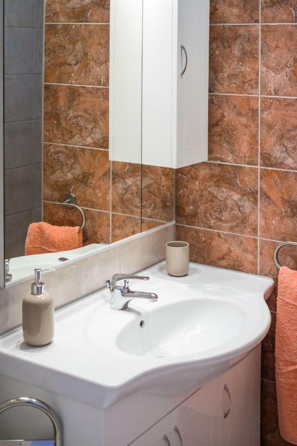 Apartman Nino Novigrad  Екстериор снимка